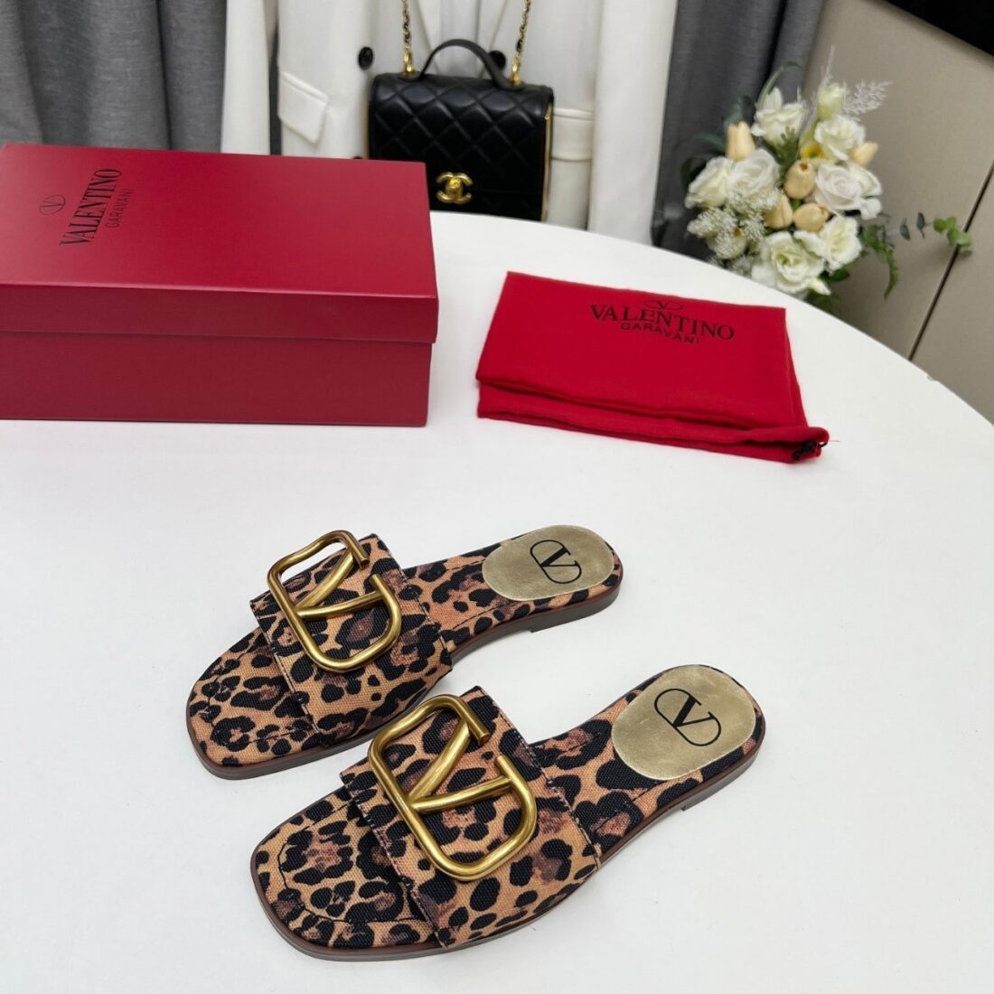 Valentino Garavani Leopard Print Buckle Sandals 3W2S0BD5RQY 09J - Image 5