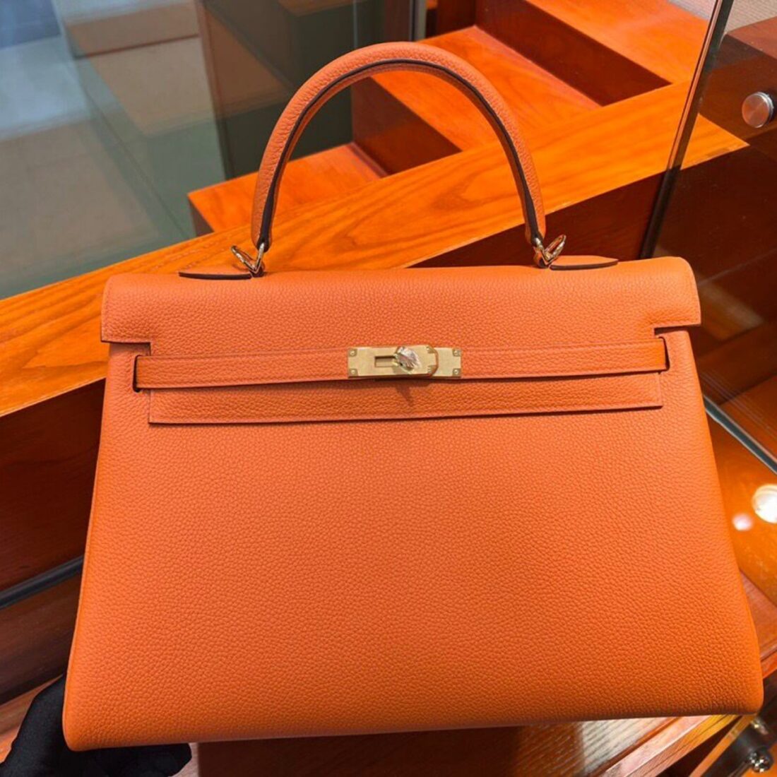 Hermes Kelly Gold Hardware Orange Epsom 35Cm - Image 2