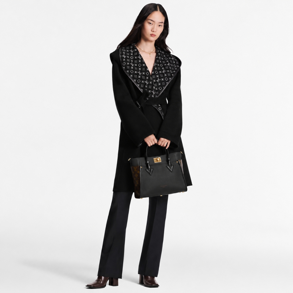 Louis Vuitton On My Side MM Bag Black 30Cm - Image 6