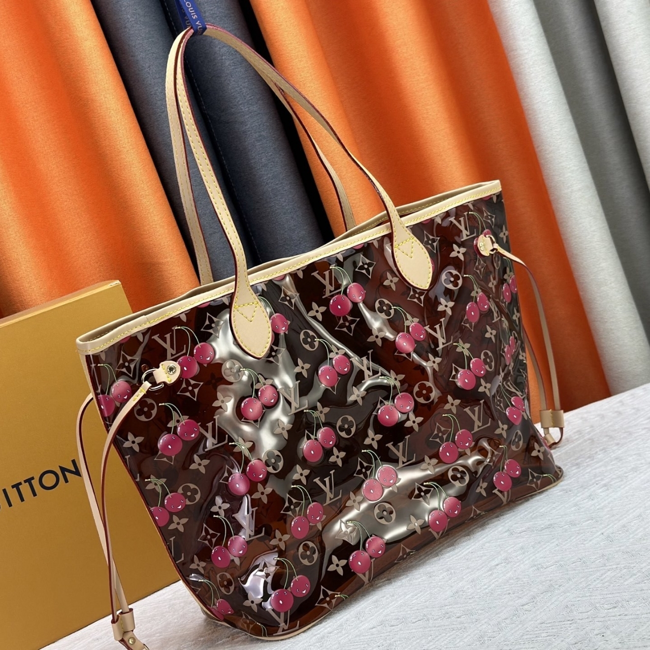 Louis Vuitton Nevefull MM Bag Monogram Cerise 31Cm - Image 4