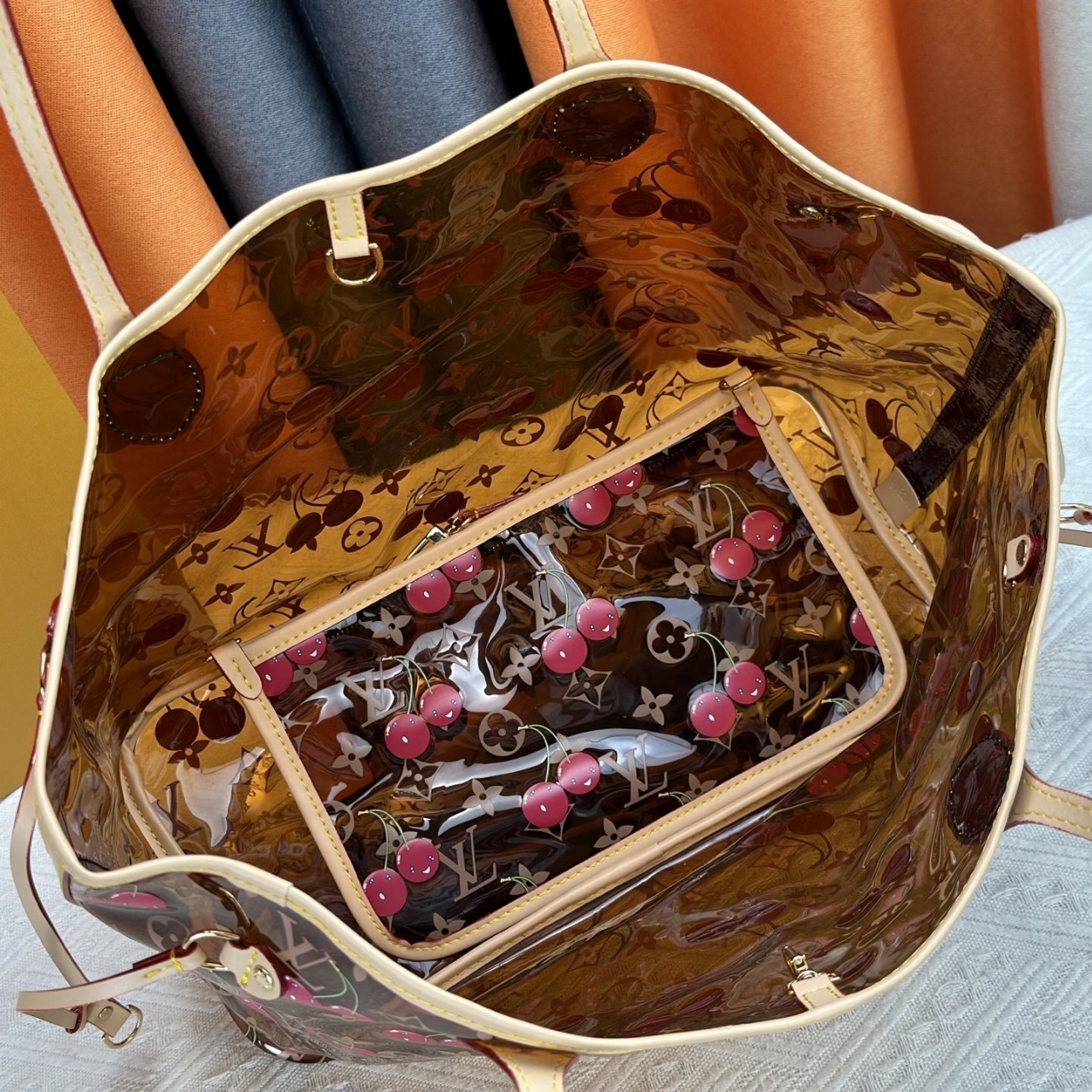 Louis Vuitton Nevefull MM Bag Monogram Cerise 31Cm - Image 7