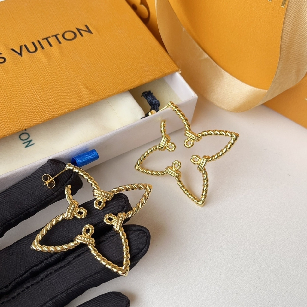 Louis Vuitton Nautical Drop Earrings Gold - Image 4
