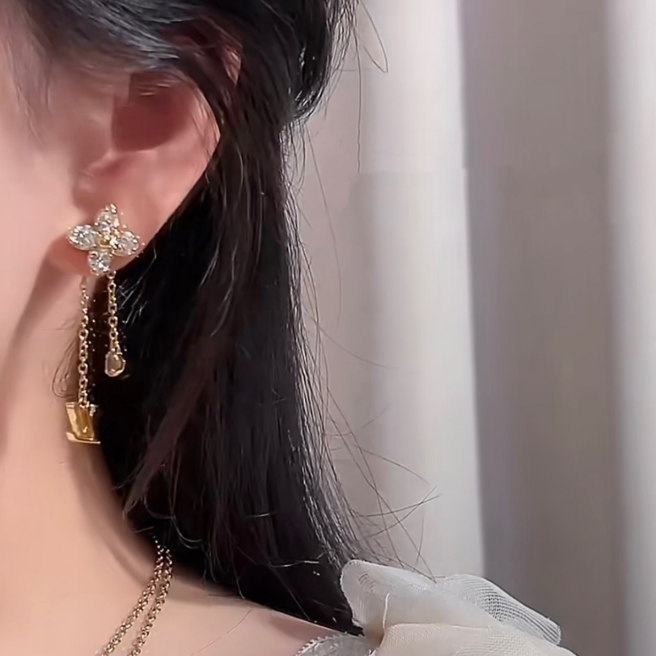 Louis Vuitton Dazzle Earrings Gold M01996 - Image 6