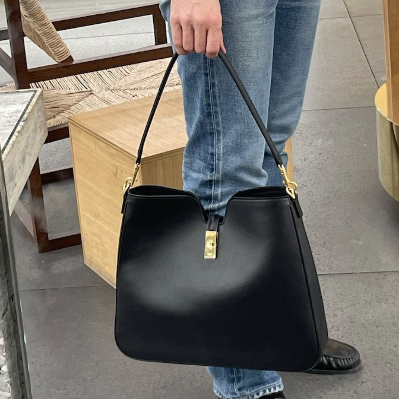 Louis Vuitton Large Hobo Bag Black 36Cm - Image 8