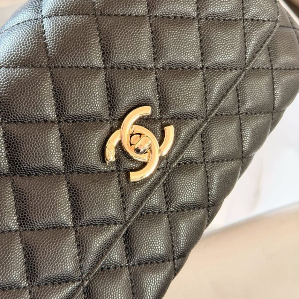 Chanel Coco Small Handle Flap Bag In Black 23Cm A92990 Y61556 94305 - Image 7