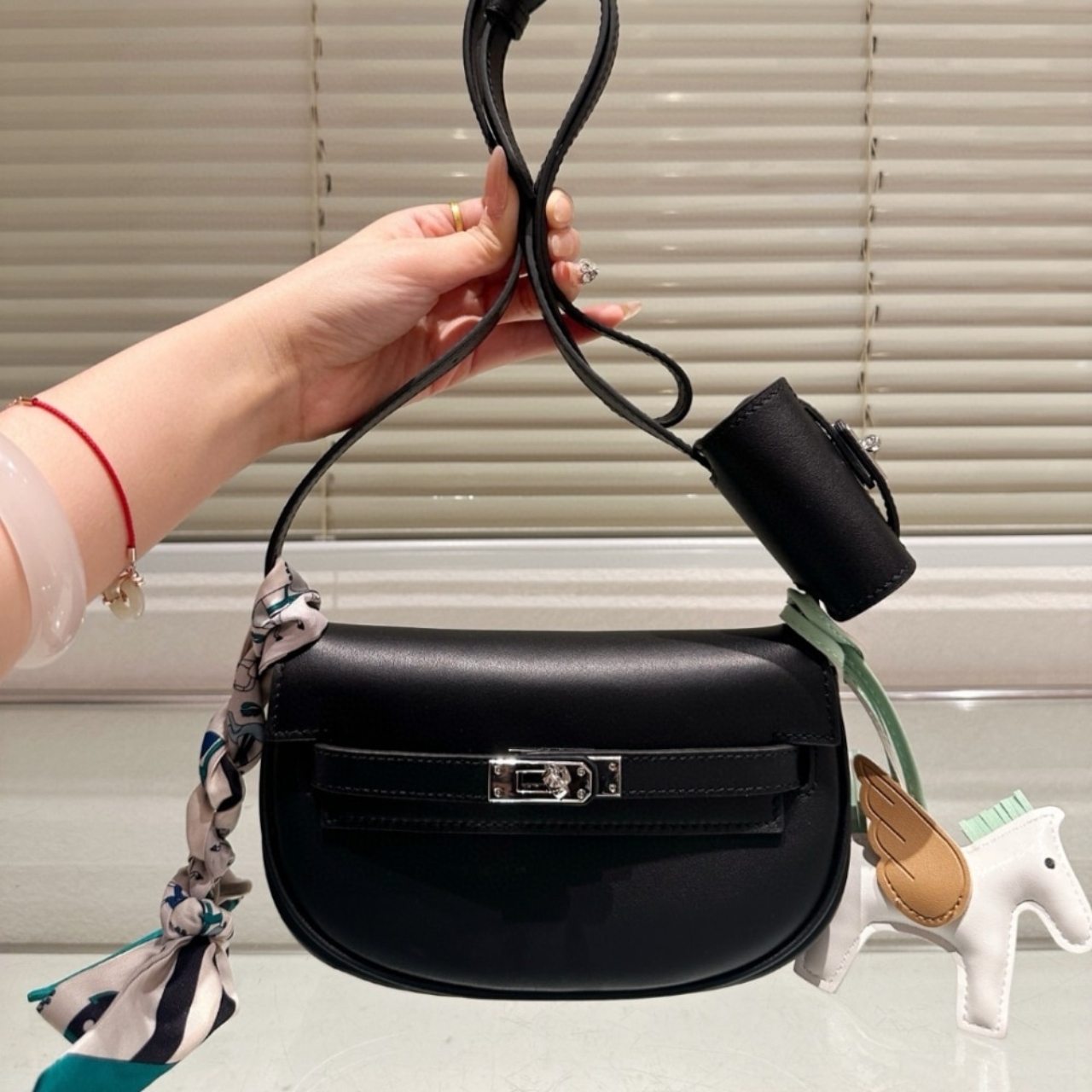 Hermes Kelly Moove Swift Silver Hardware Black 17Cm - Image 2