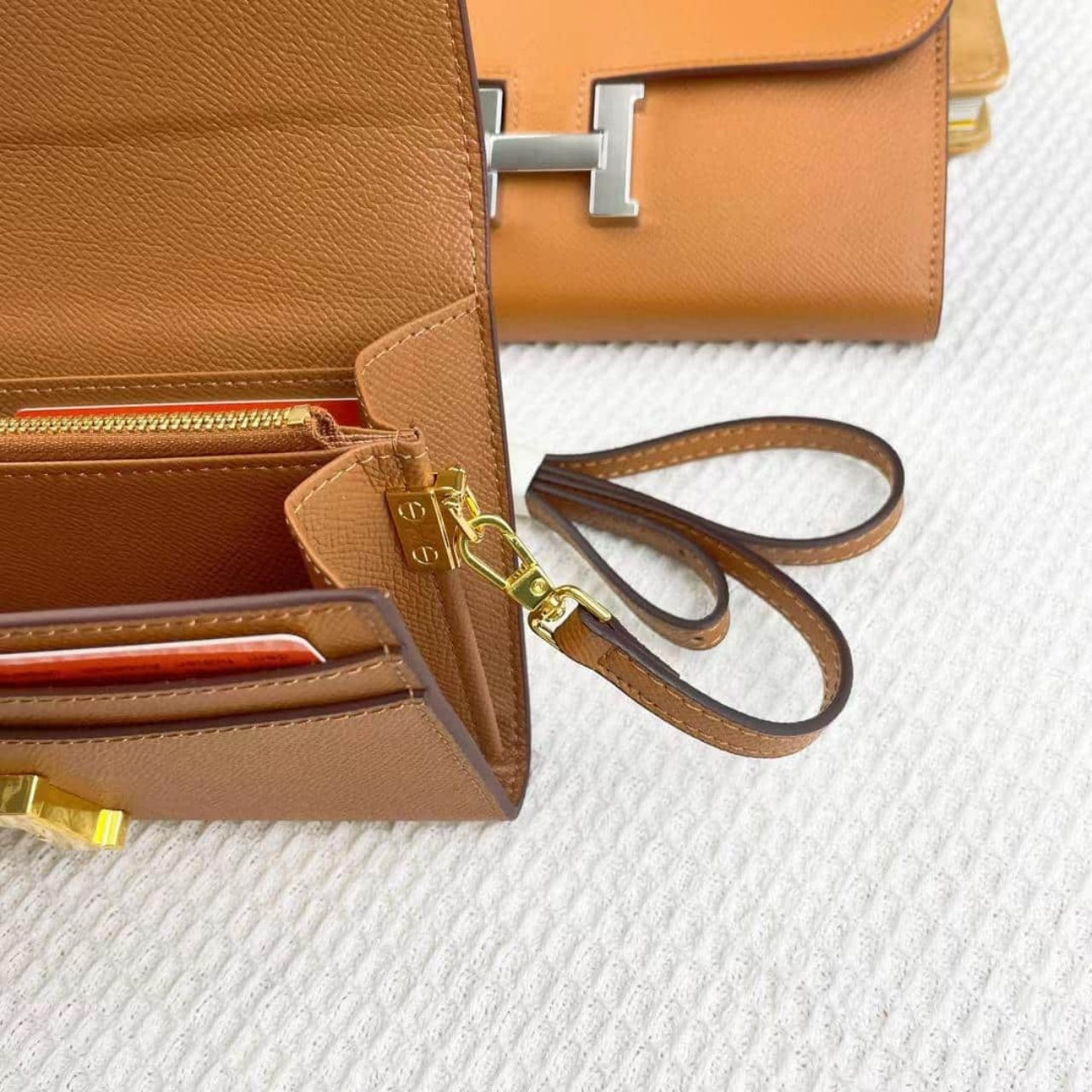 Hermes Constance Wallet To Go Gold Epsom Gold Hardware 21Cm - Image 4