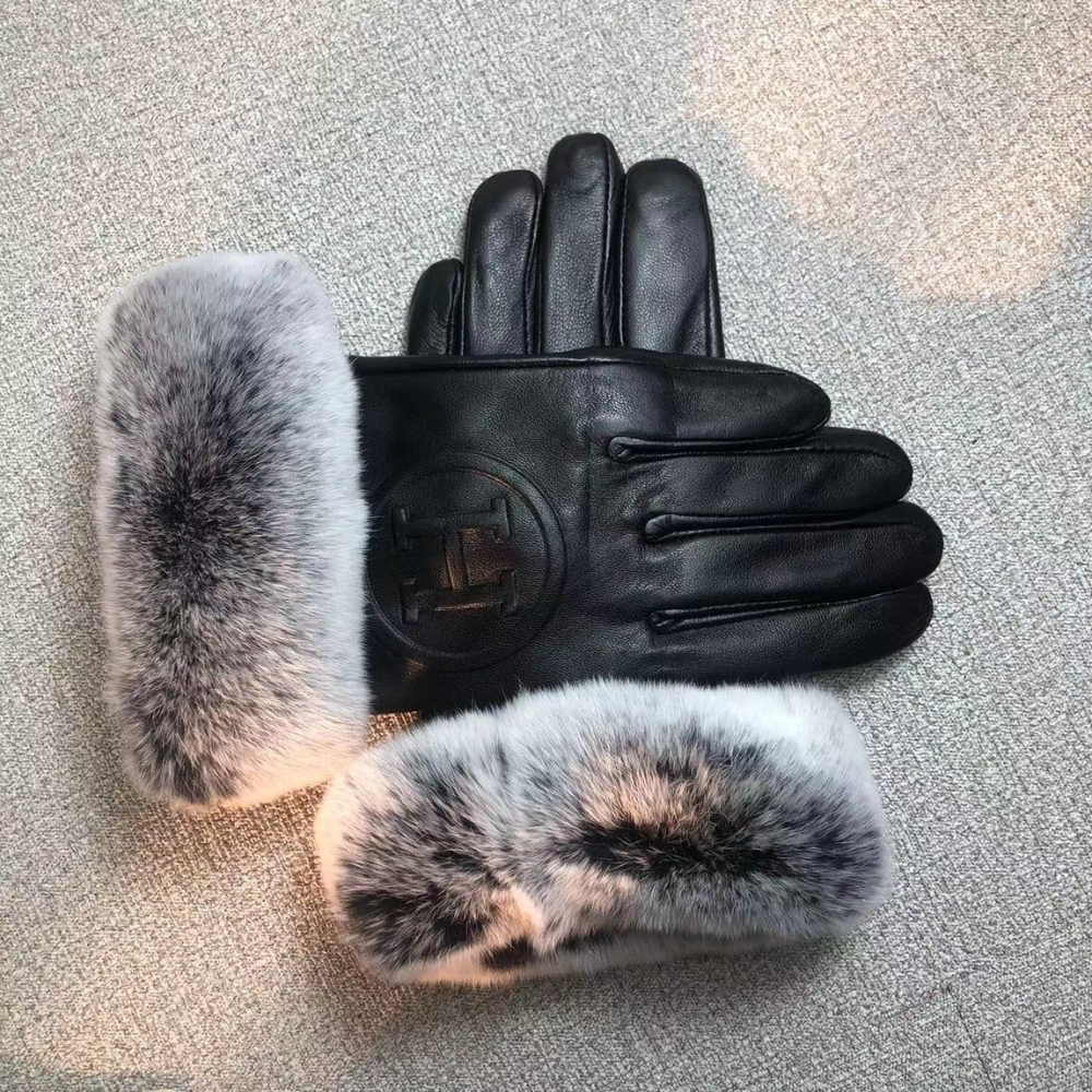 Hermes Classic Gloves Black - Image 3
