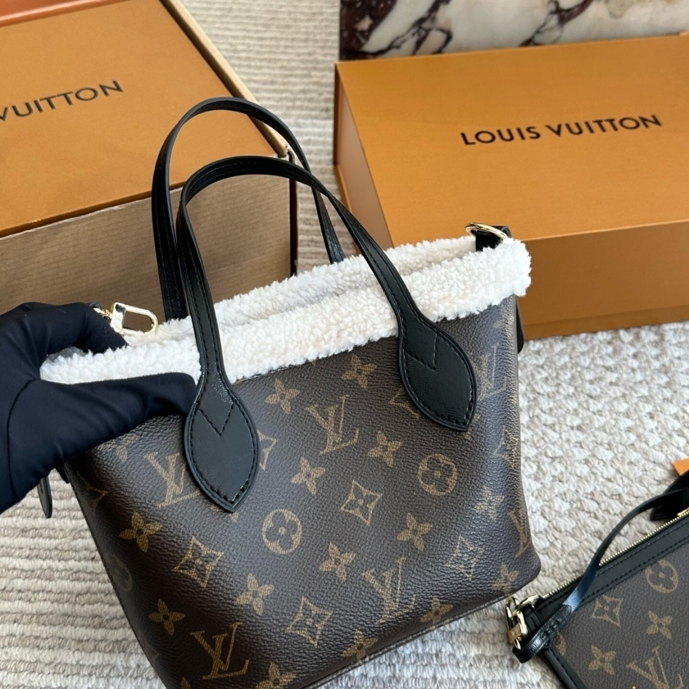 Alternative view of Louis Vuitton Neverfull Bandoulière Inside Out BB Monogram Brown 26Cm M26315