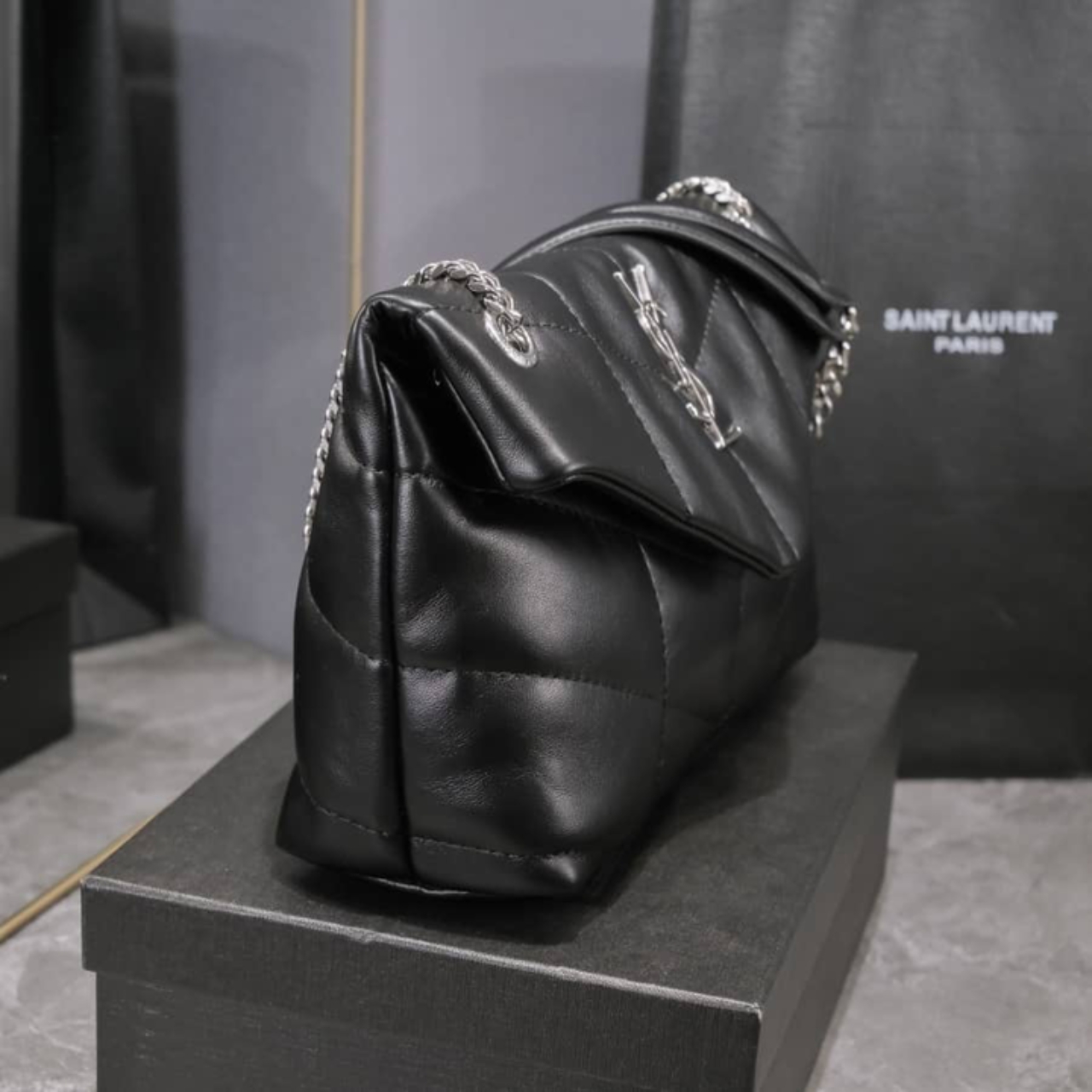 Saint Laurent Puffer Small Black 29Cm 5774761EL001000 - Image 3