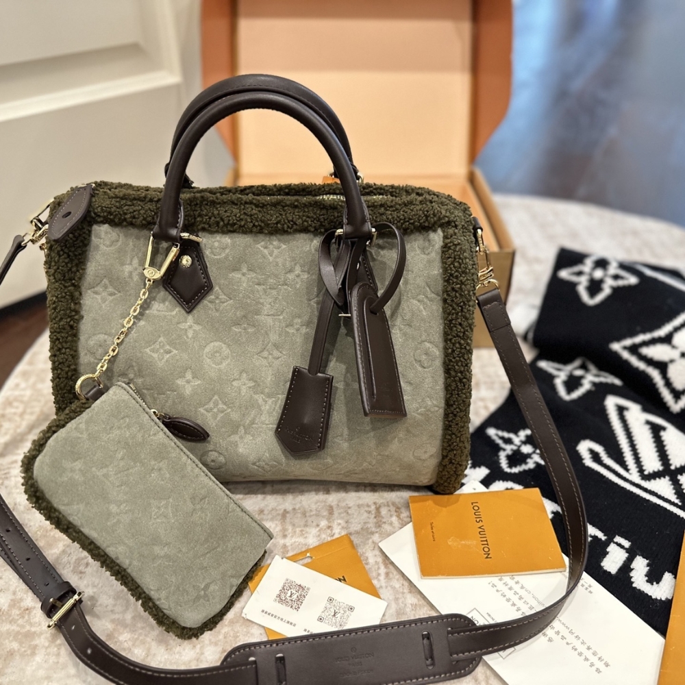 Alternative view of Louis Vuitton Speedy P9 Bandoulière 30 Khaki 30Cm M27014