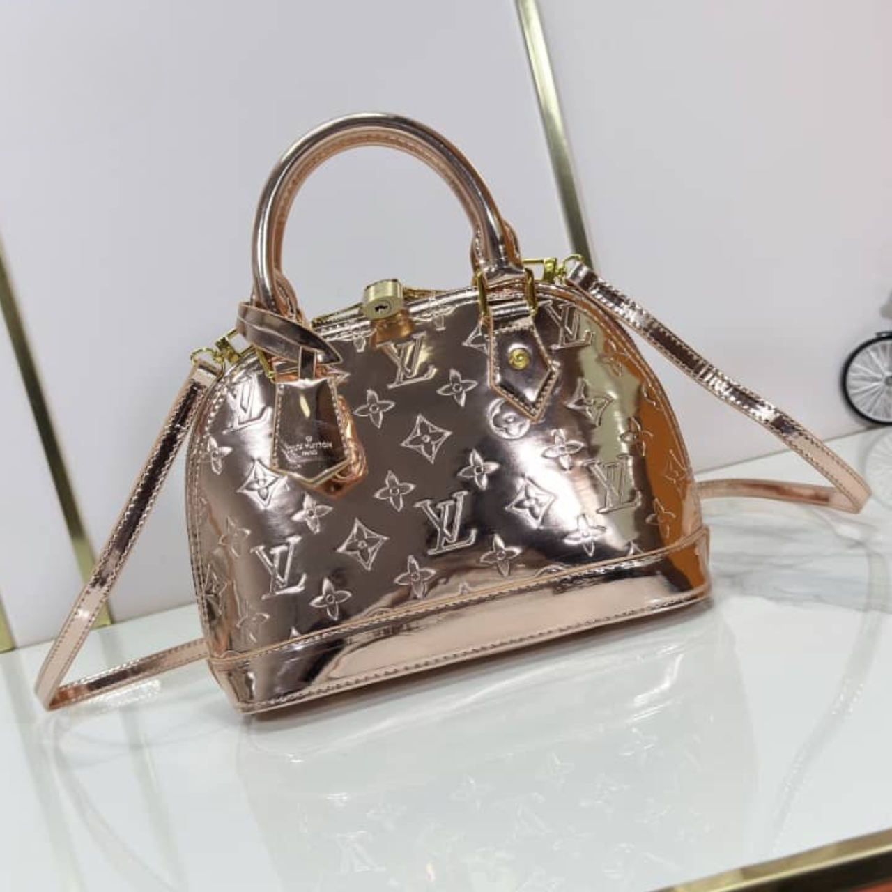 Louis Vuitton Alma BB Copper Gold 23Cm M27037 - Image 2