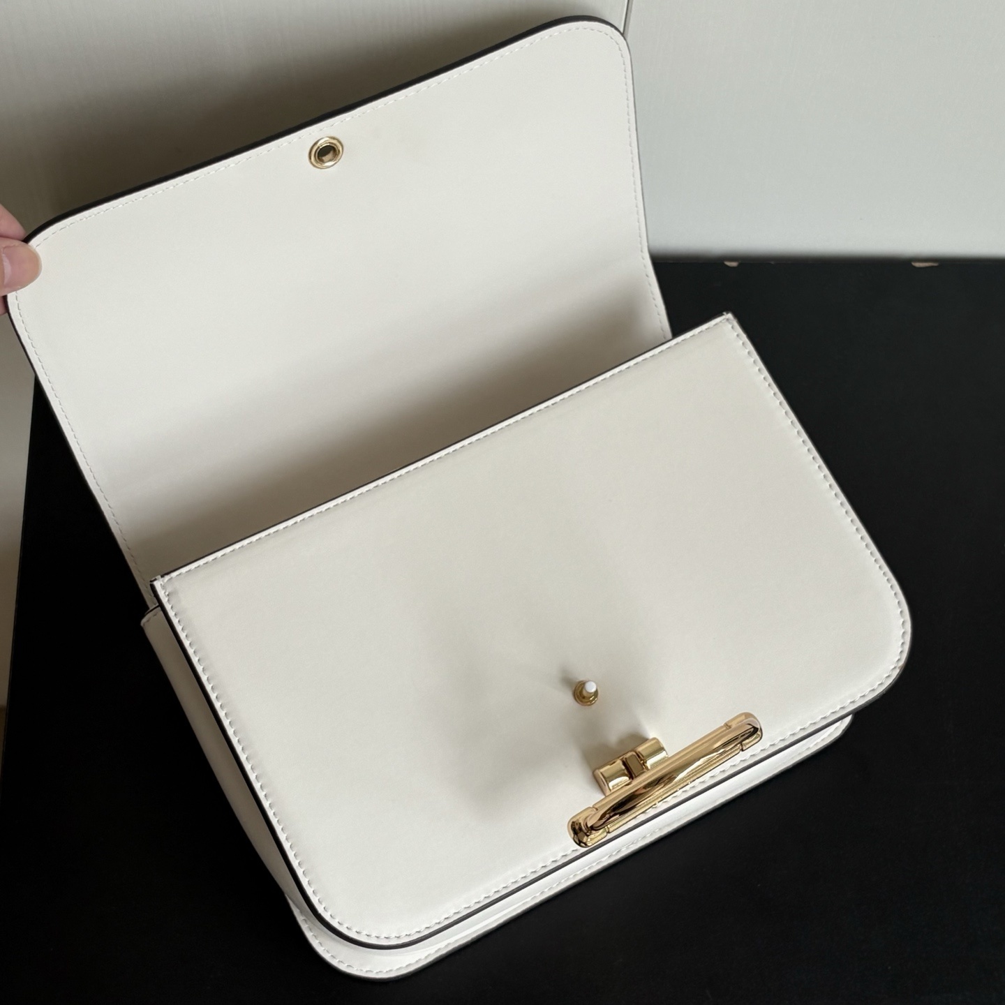 Gucci Siena Small Shoulder Bag Ivory Leather 22Cm 846705 AAFKB 9540 - Image 8