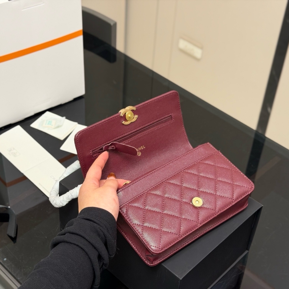 Chanel Wallet On Chain Gold Tone Metal Dark Burgundy 19Cm - Image 9