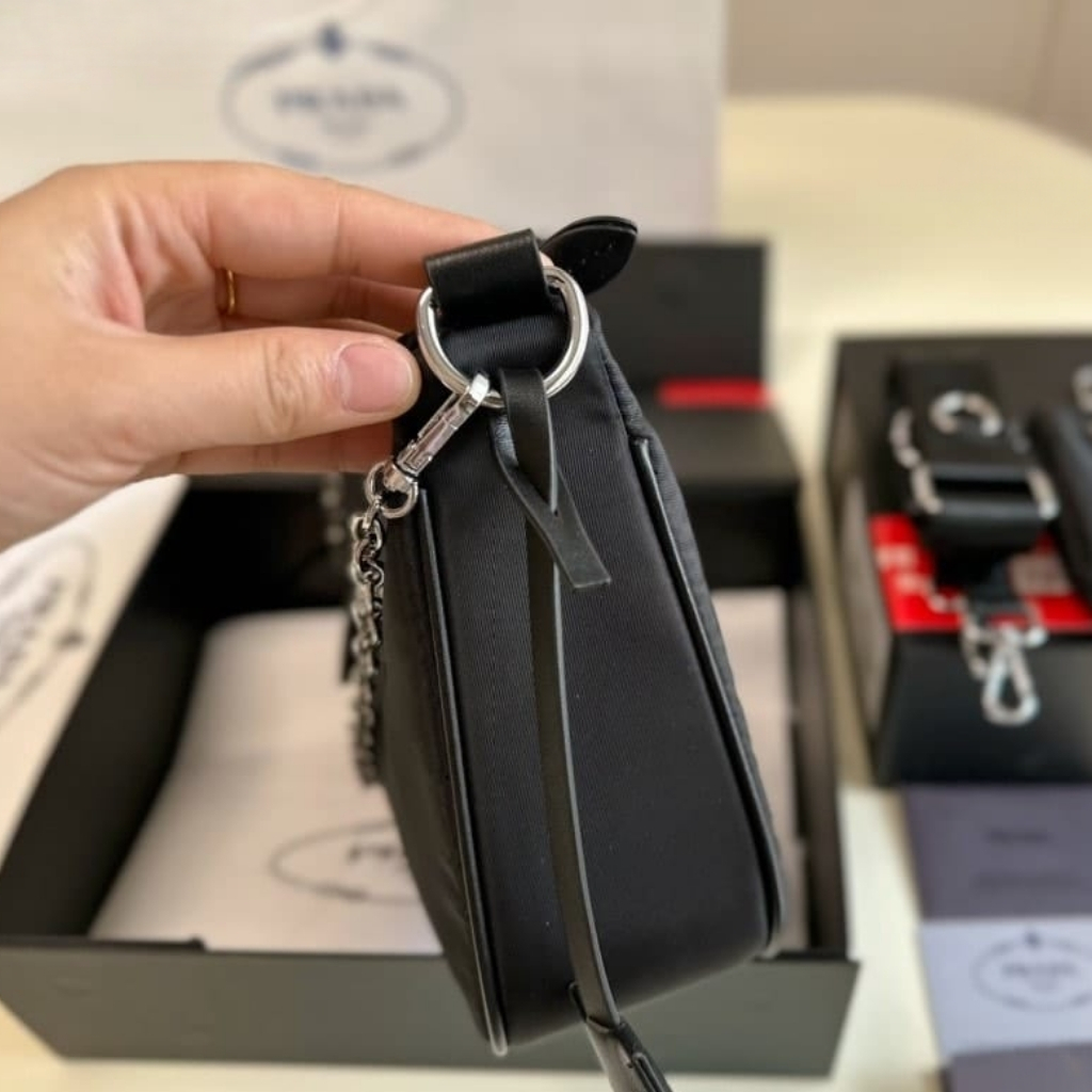 Prada Re Edition 2005 Re Nylon Bag Black 26cm - Image 5