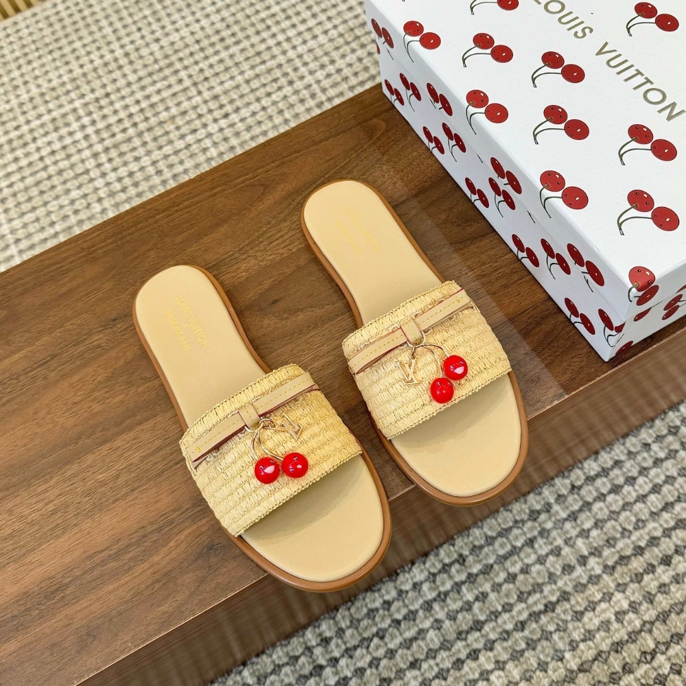 Alternative view of Louis Vuitton x Murakami Lily Flat Mule Raffia 1AHLRN