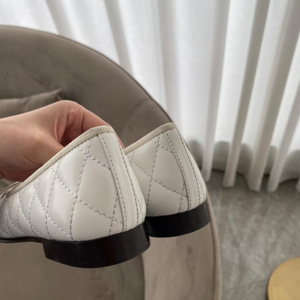Chanel Ballerina Flats White And Black - Image 7