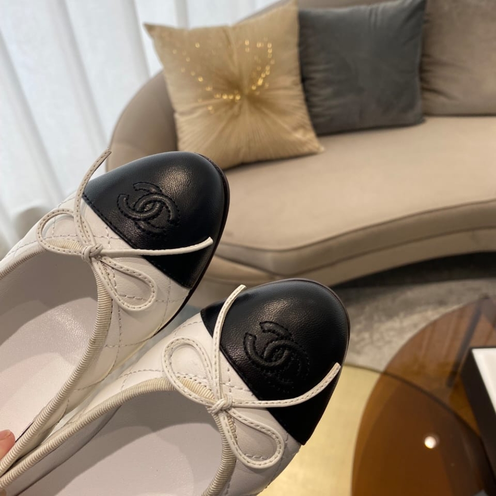 Chanel Ballerina Flats White And Black - Image 6
