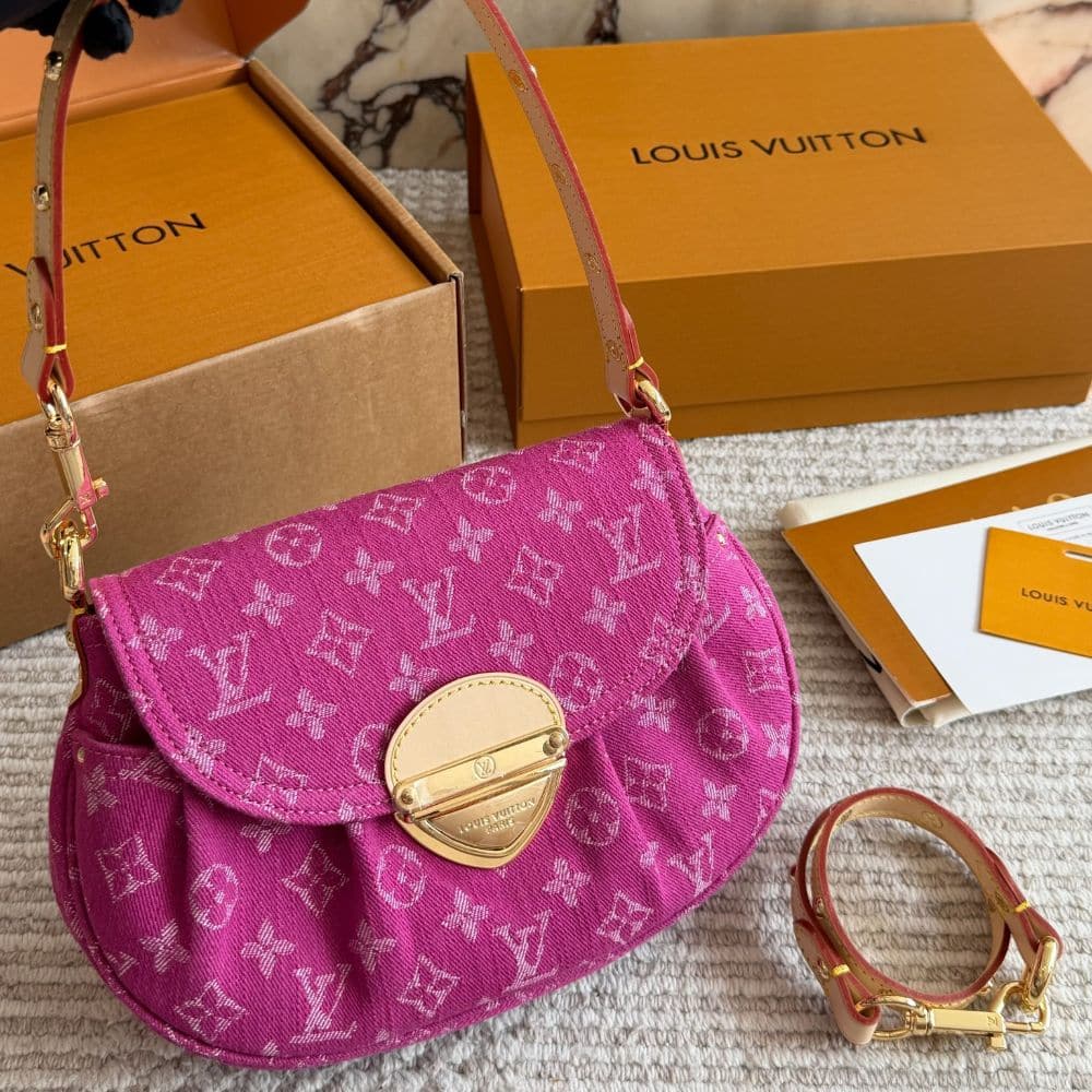 Alternative view of Louis Vuitton Sunset Denim Fuchsia 23Cm M28291