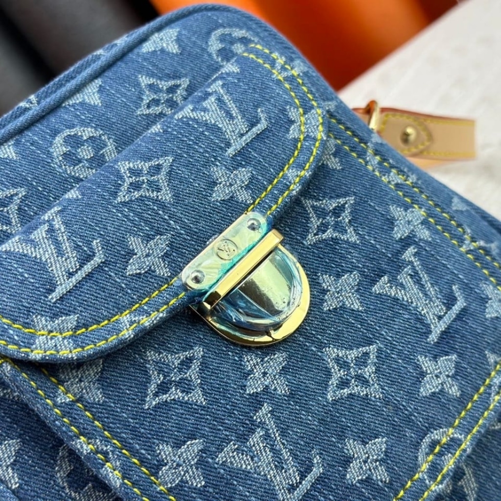 Louis Vuitton Camera Bag Monogram Denim Blue 20cm - Image 7