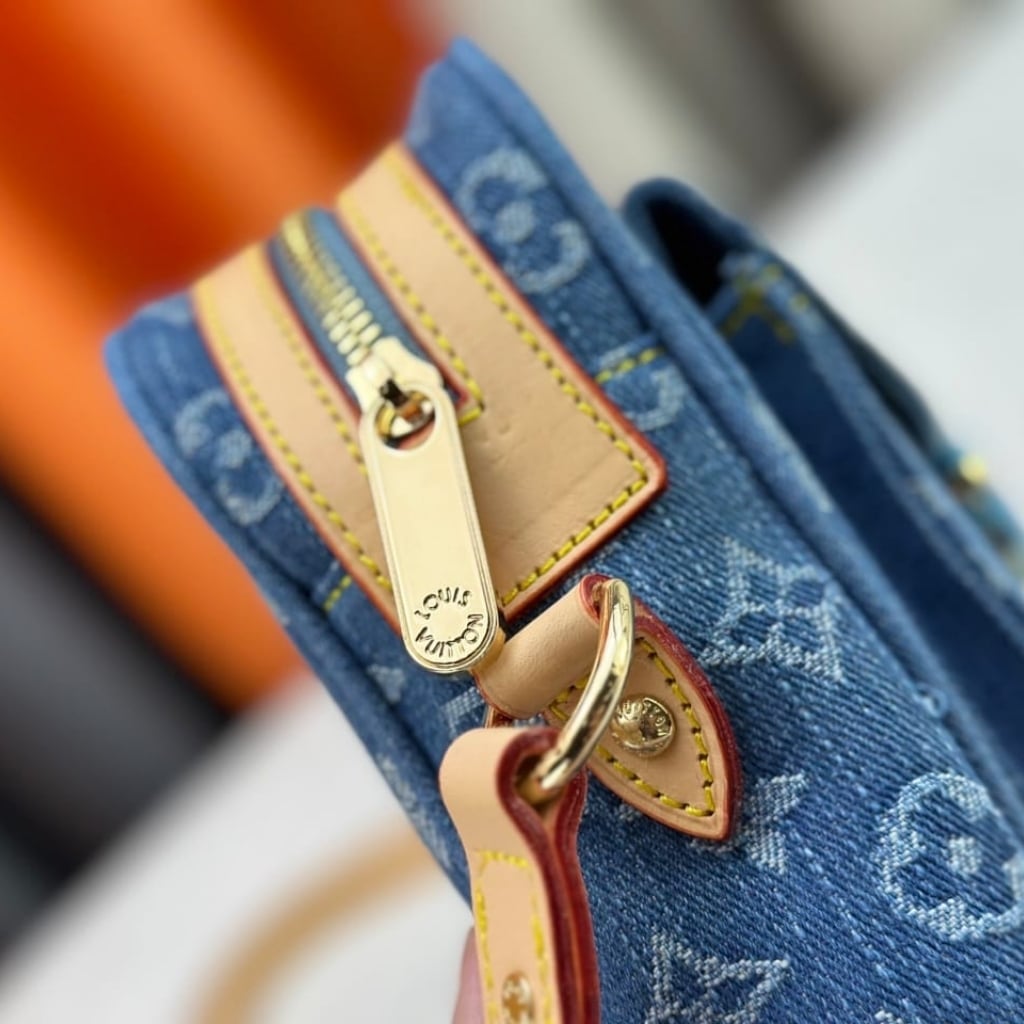 Louis Vuitton Camera Bag Monogram Denim Blue 20cm - Image 6