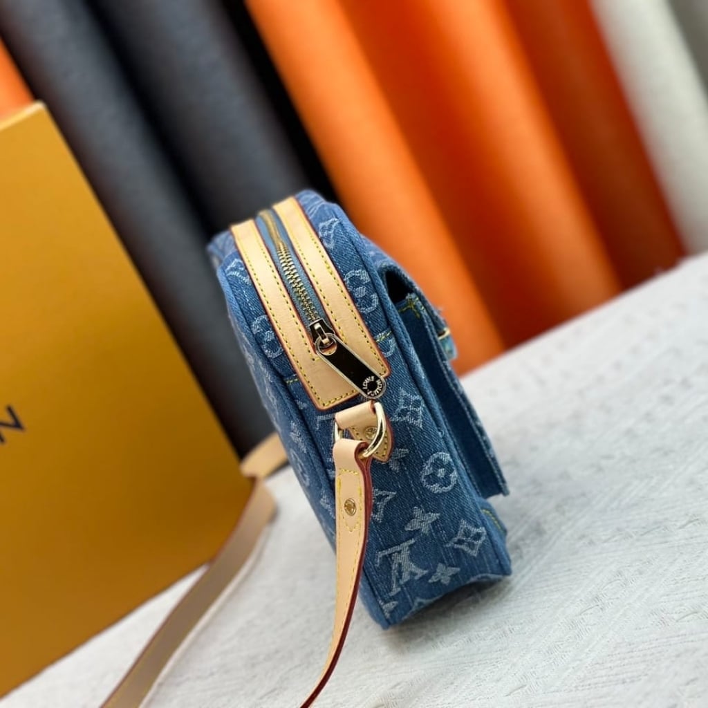Louis Vuitton Camera Bag Monogram Denim Blue 20cm - Image 8