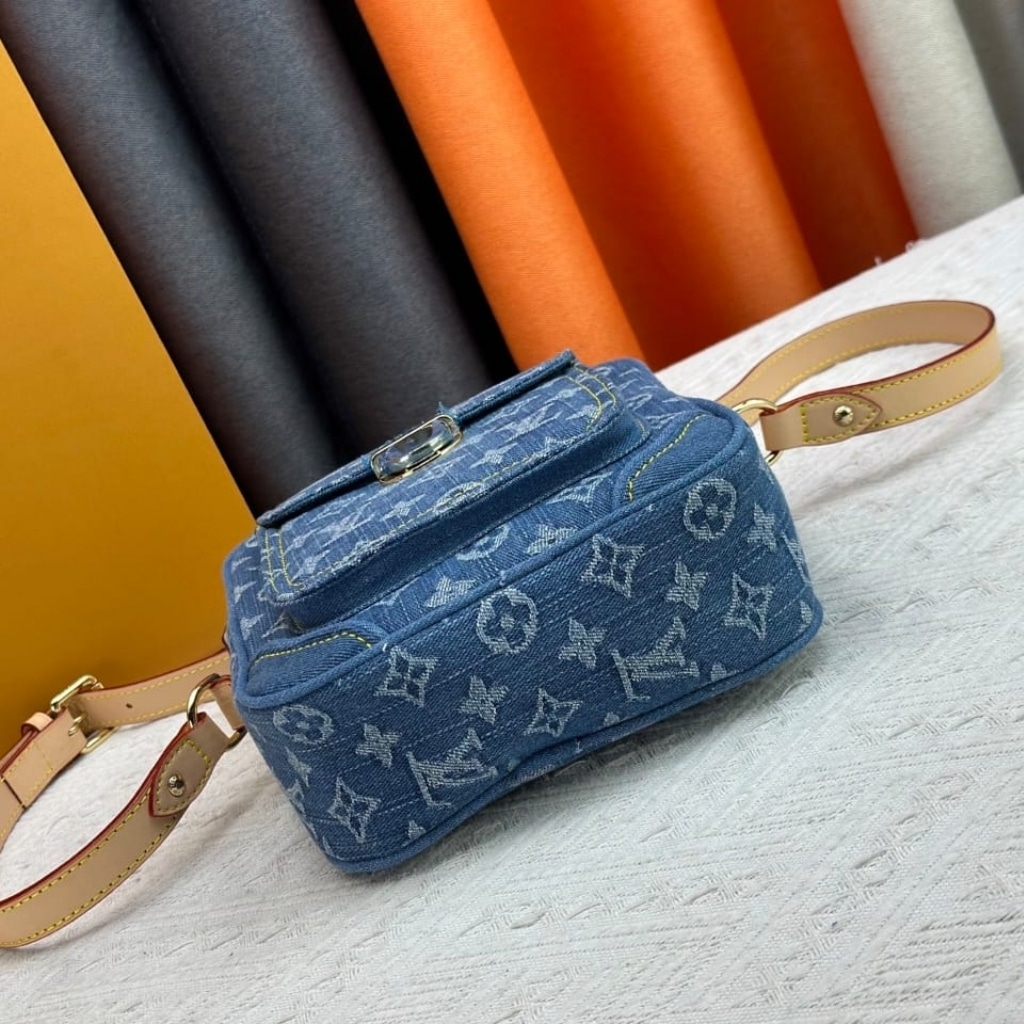 Louis Vuitton Camera Bag Monogram Denim Blue 20cm - Image 10