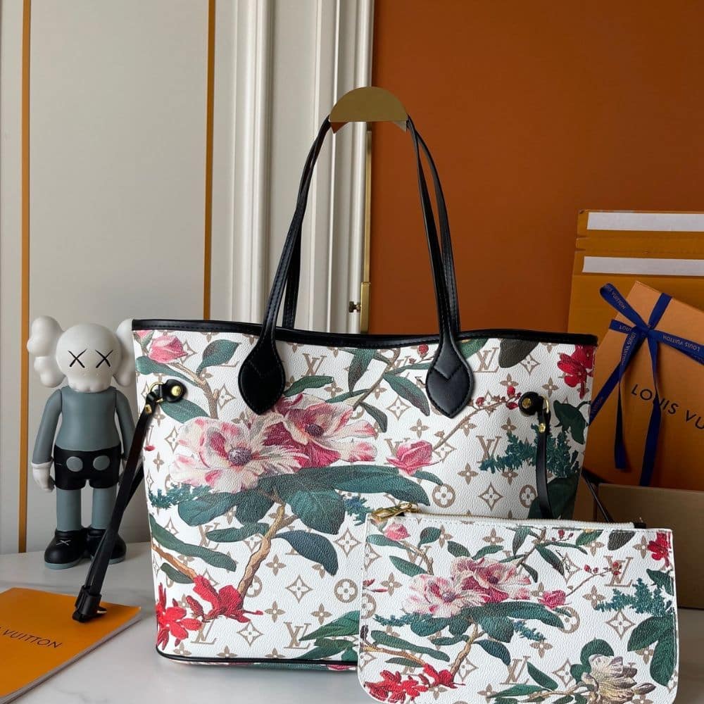 Alternative view of Louis Vuitton Neverfull MM Monogram Canvas Dune 32Cm