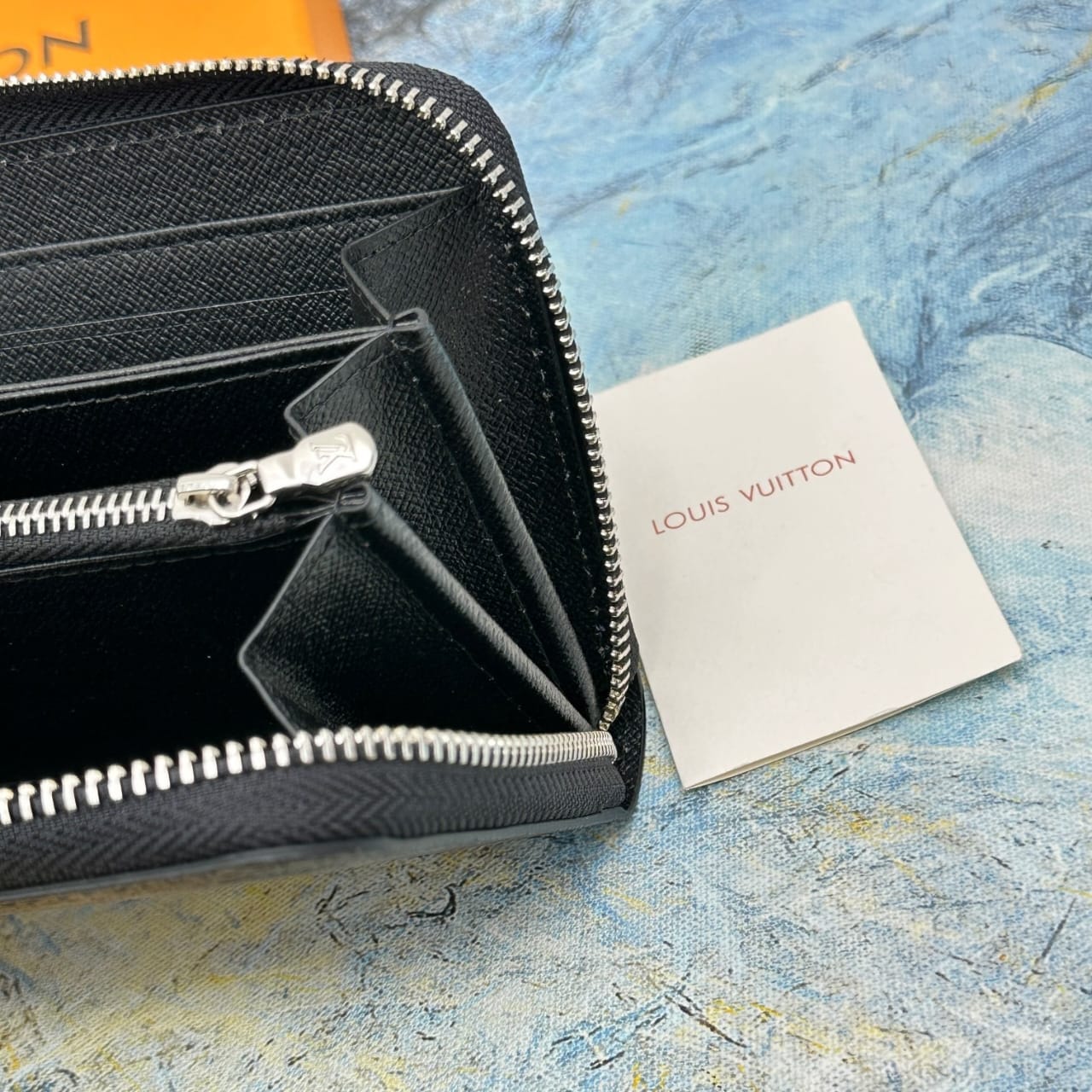 Louis Vuitton LV Zippy Organizer Monogram Black 19Cm M82081 - Image 9