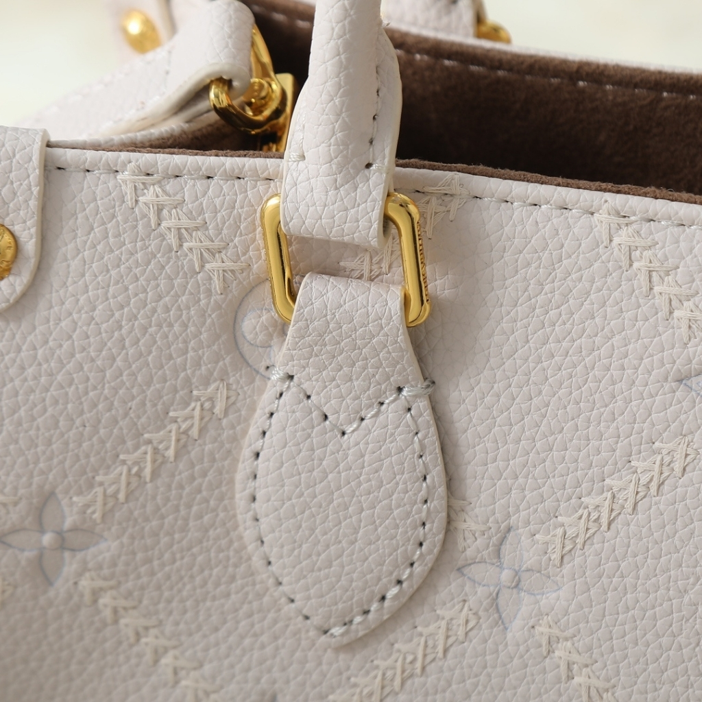 Louis Vuitton Onthego PM Monogram Empreinte Couture Handbag Ivory 25cm - Image 6