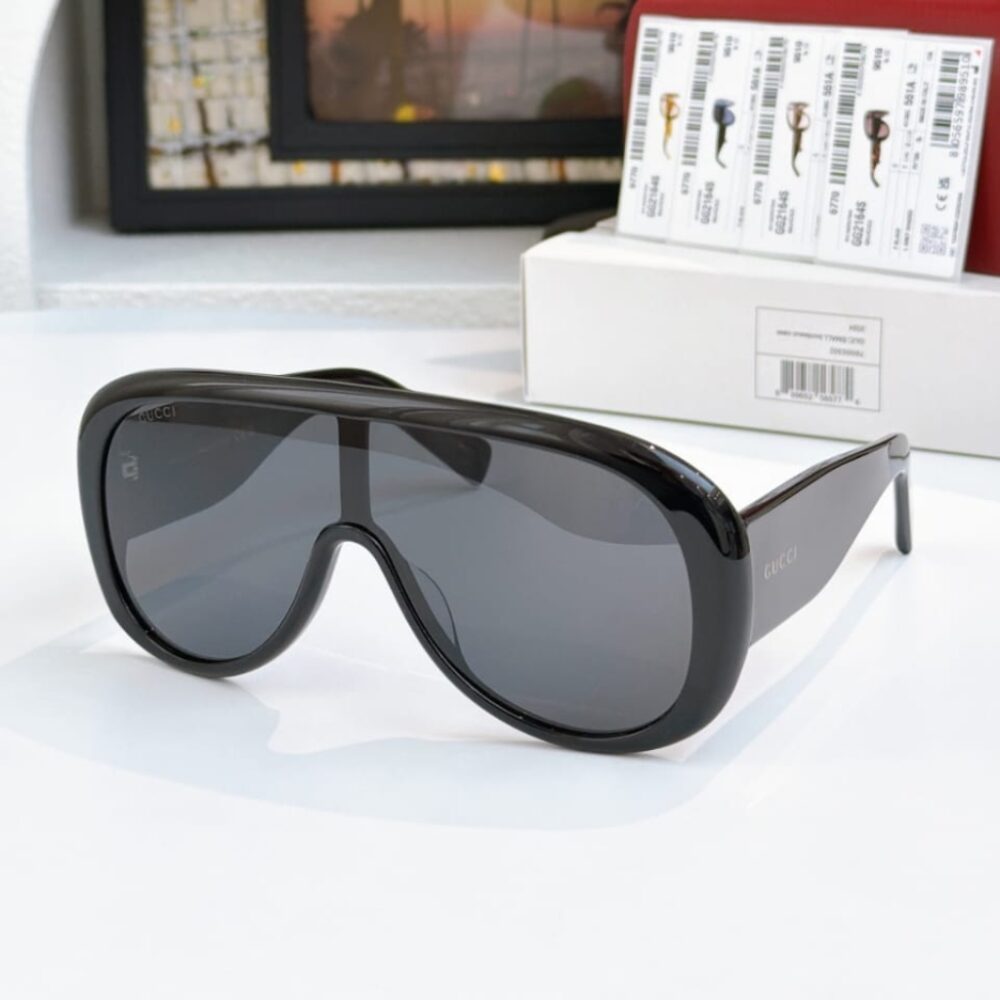 Alternative view of Gucci Rectangular Frame Sunglasses Black