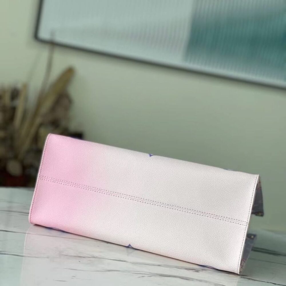 Louis Vuitton OnTheGo MM Monogram Giant Sunrise Pastel 35Cm - Image 4