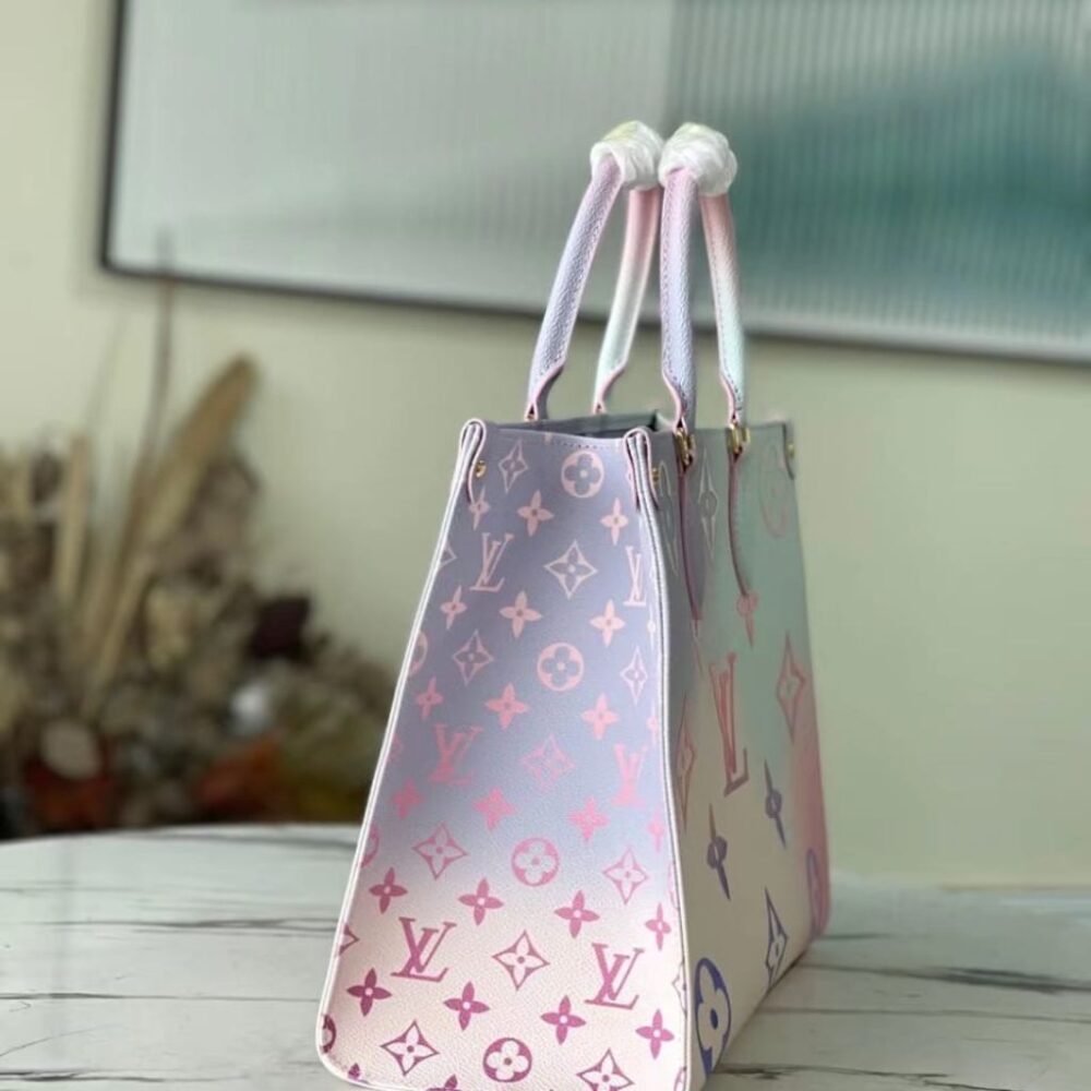 Louis Vuitton OnTheGo MM Monogram Giant Sunrise Pastel 35Cm - Image 3