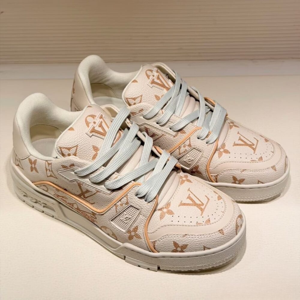 Alternative view of Mirror Quality – Louis Vuitton LV Trainer Sneaker Dune Beige 1AKYBW